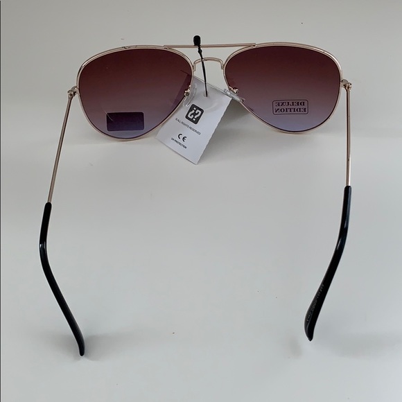 ๐ ๐ SUNGLASSES - Picture 3 of 6